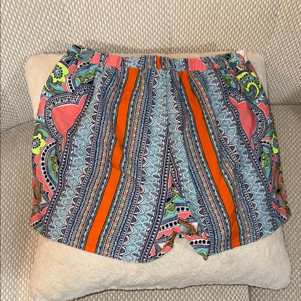 Colorful Patterned Shorts - Picture 2 of 2